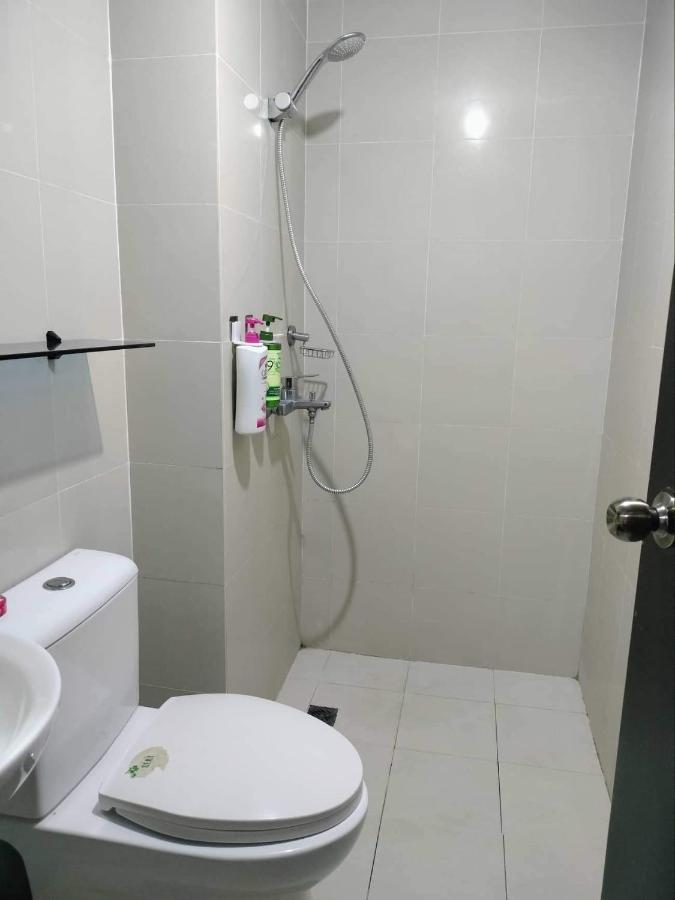 Cubao Manhattanheights Unit 7Ef Tower B, 1Br Manila Exterior photo