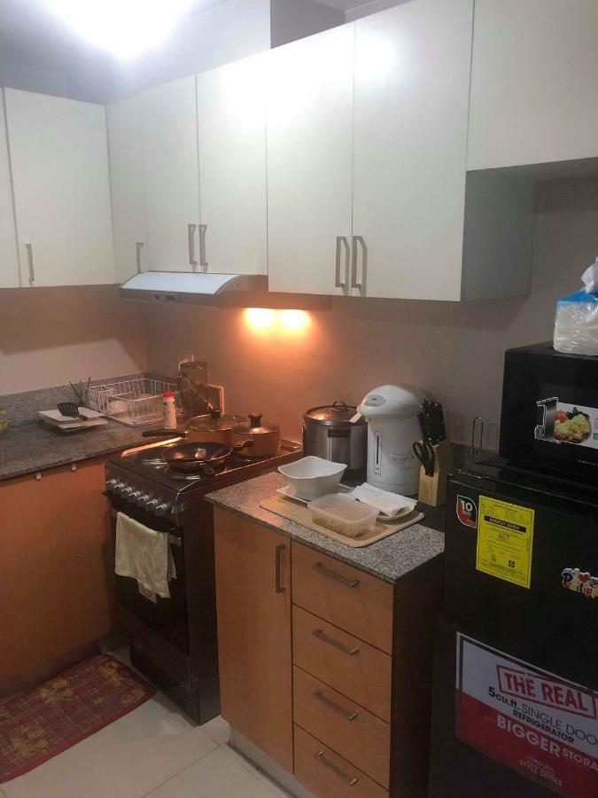 Cubao Manhattanheights Unit 7Ef Tower B, 1Br Manila Exterior photo