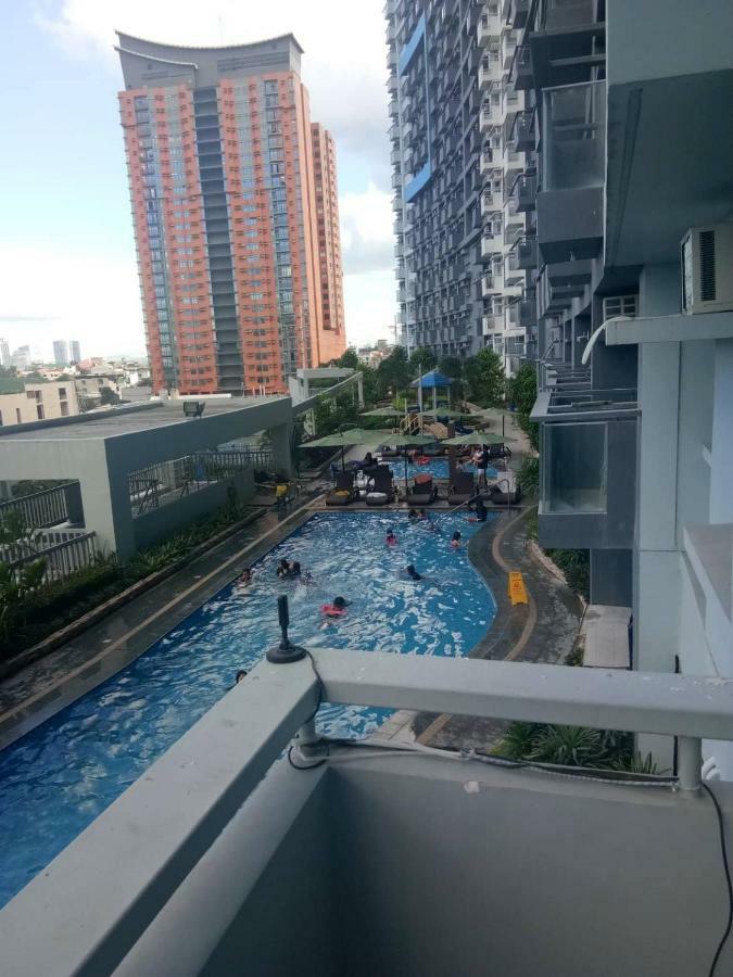 Cubao Manhattanheights Unit 7Ef Tower B, 1Br Manila Exterior photo